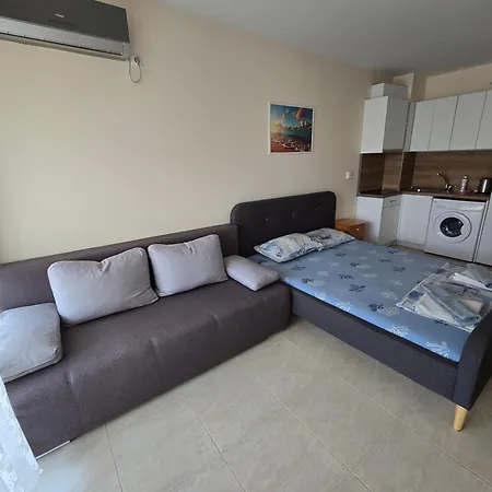 студиa блу минута от плажа Appartement