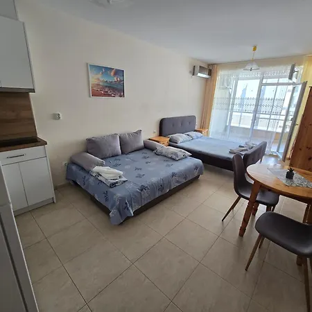 студиa блу минута от плажа Апартаменты