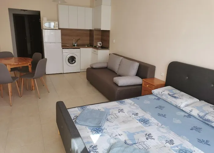 студиa блу минута от плажа Apartment Pomorie