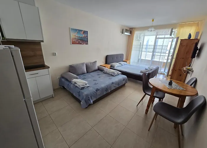 студиa блу минута от плажа Apartment